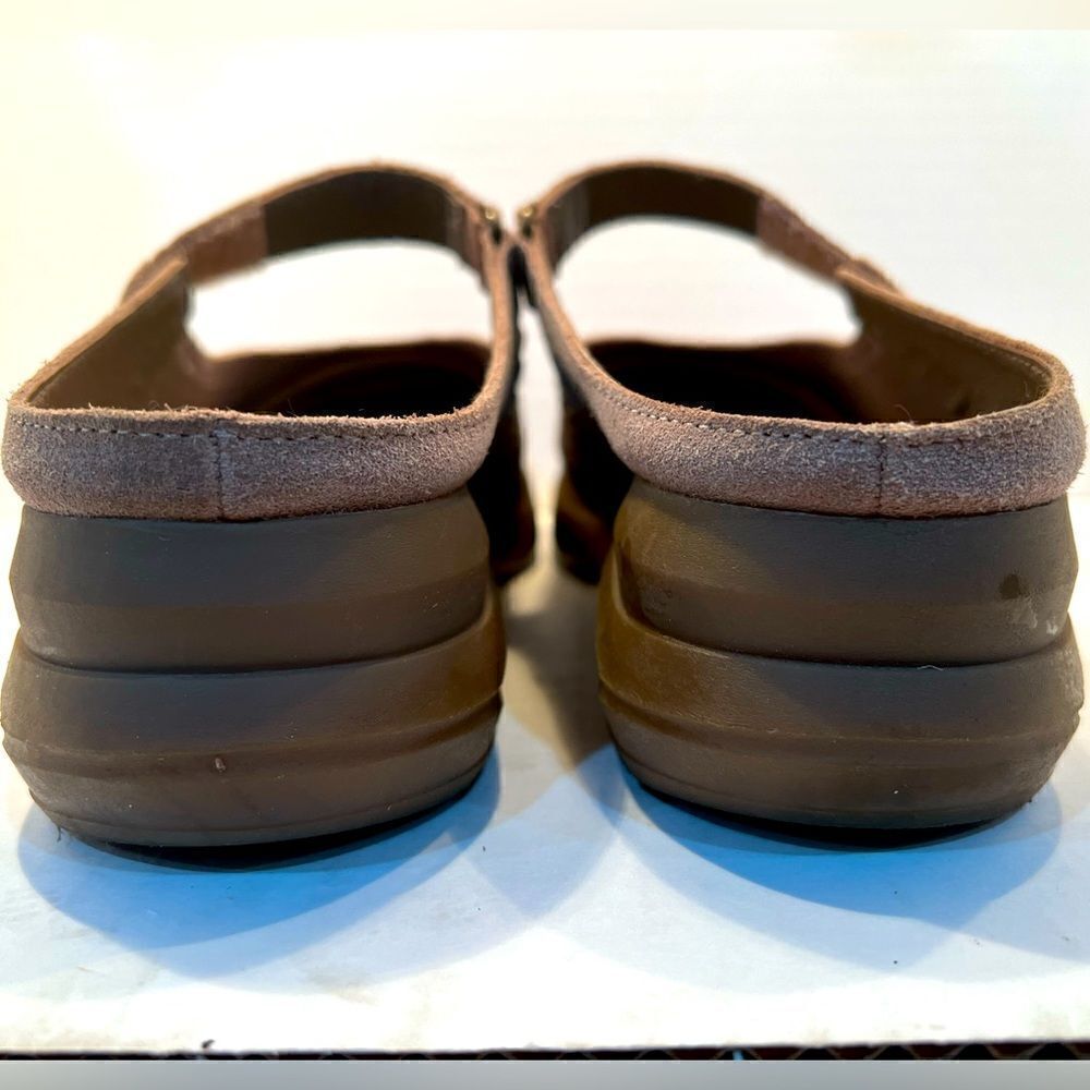 WHITE MOUNTAIN FOOTBEDS FEARLESS TEXTURED MULE SLIP ONS BEIGE FAB SIZE 10 NEW - Picture 4 of 5